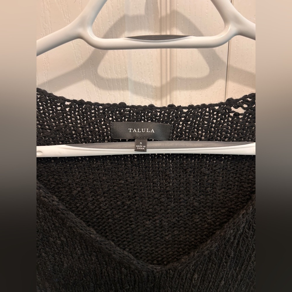 ARITZIA TALULA Knit V-Neck Sweater Black • size small - Picture 5 of 8